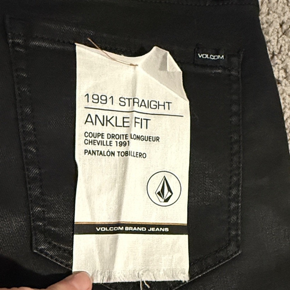 Volcom 1991 Straight Ankle Fit Black Coated Jeans Women's Size 28 Zip Cuff